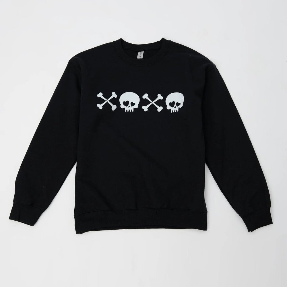 Unique Vintage XOXO Skull and Bones Unisex XL